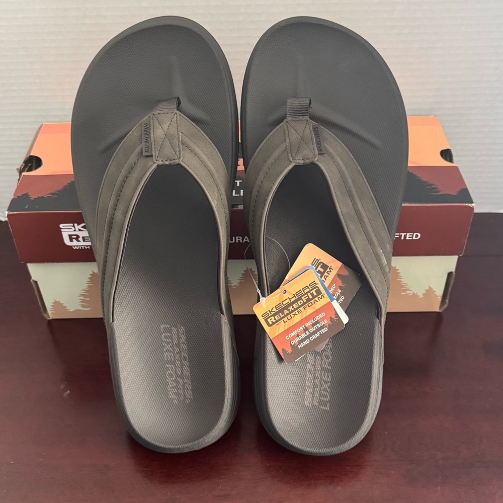 Skechers Men's Brown Flip Flops Size 12